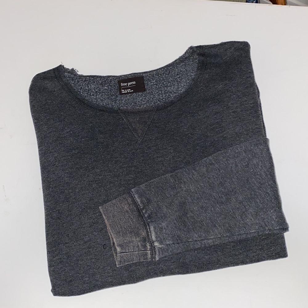 Women's Free Press Raw Edge Fashioned Grey Sweatshirt Size: L